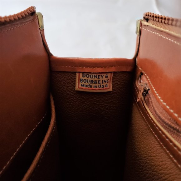 DOONEY & BOURKE All Weather Leather Black and Brown Shoulder Bag - Picture 9 of 16